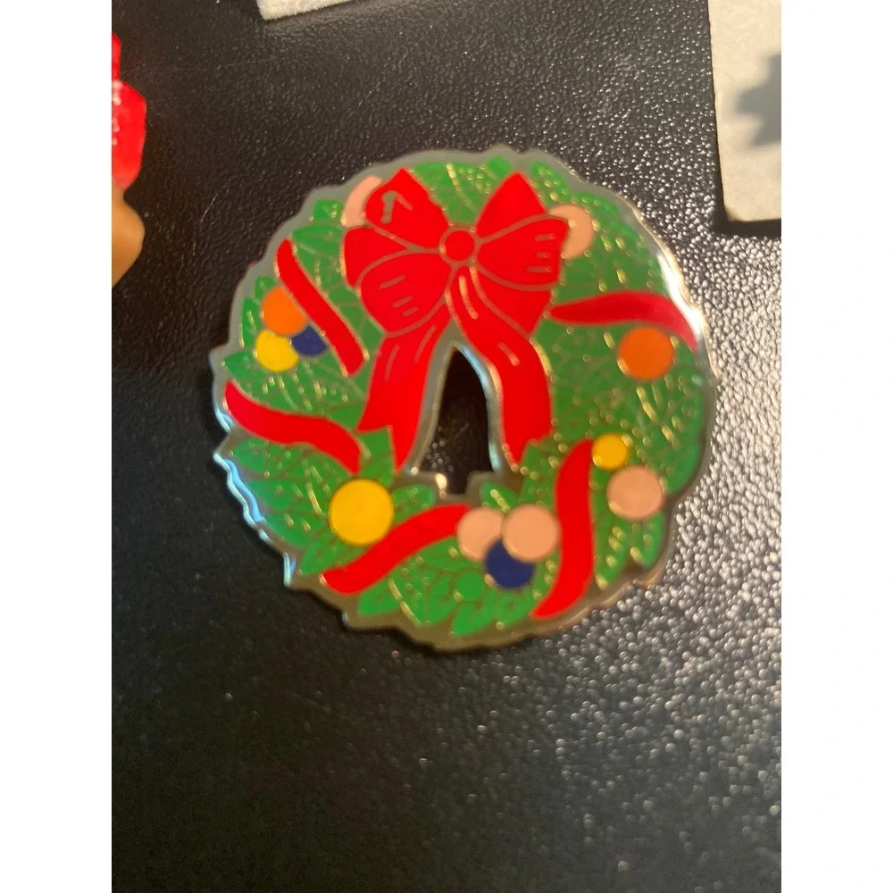Christmas Holiday Enamel Pins Earrings Brooches Lot Snowman Bear‎ Wreath Candles
